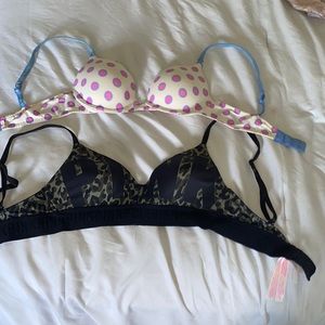 2pack of Victoria’s Secret bra